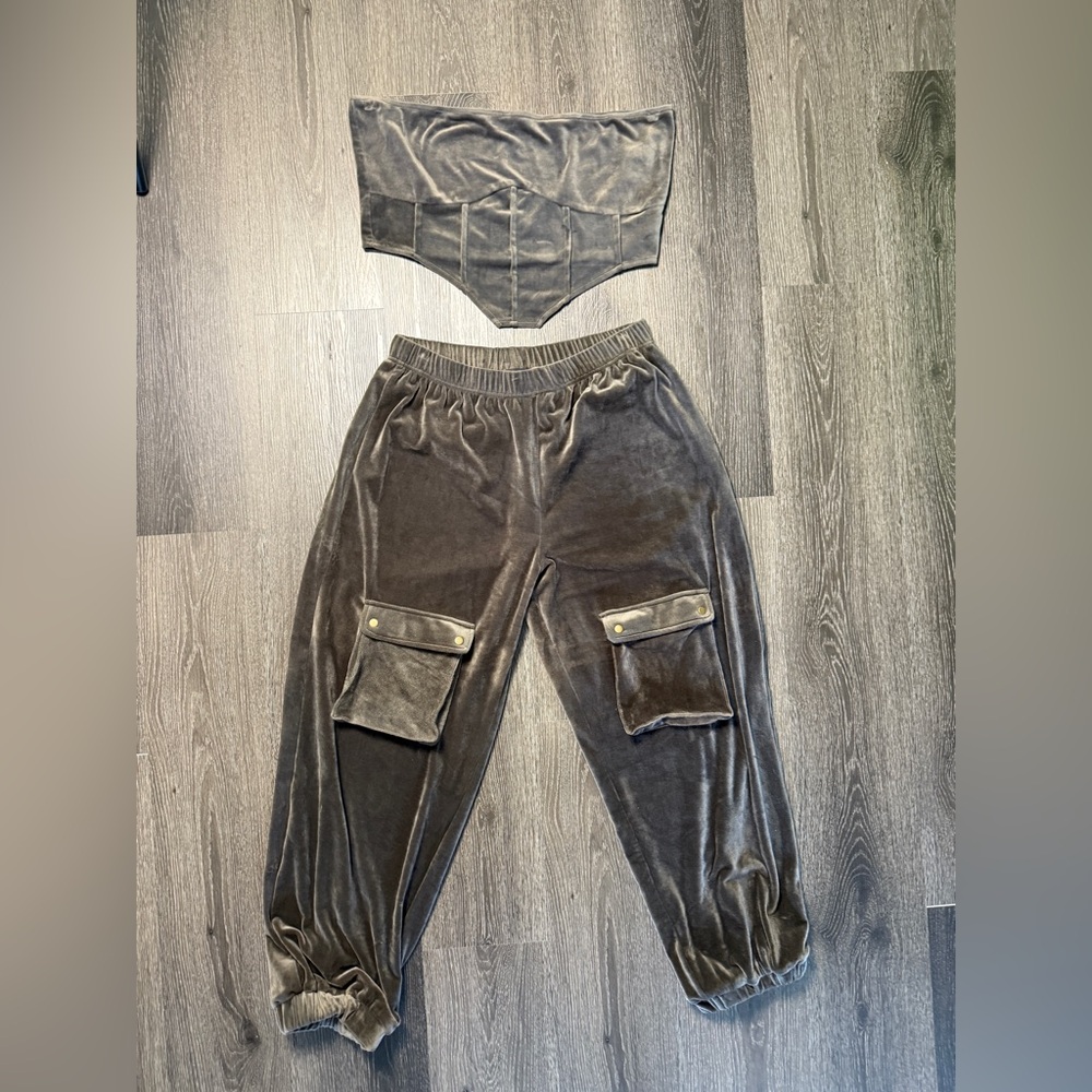Women's Gray Velvet 2 Piece Jogger Set
